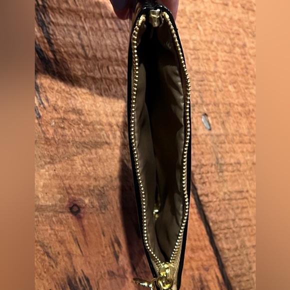 Victoria’s Secret Vintage Leather Change Purse - Picture 2 of 3